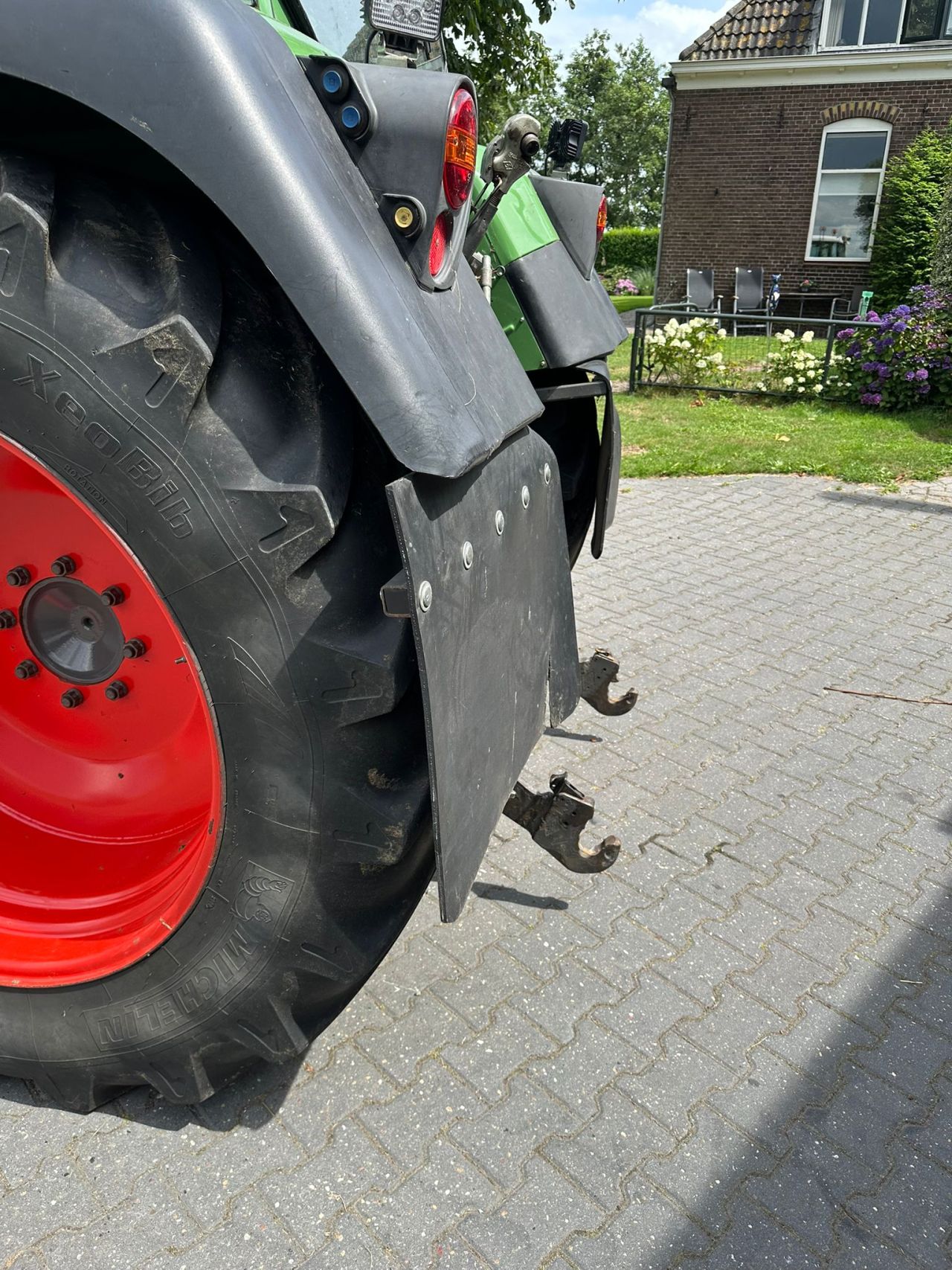 Fendt ondertrekhaak kipperknobbel spatbordverbreder