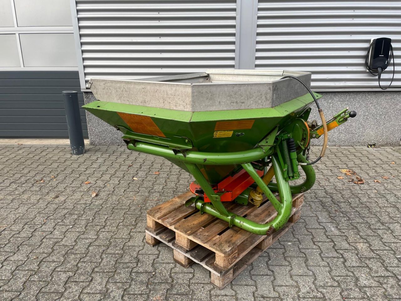 Amazone ZA-F 604 kunstmeststrooier