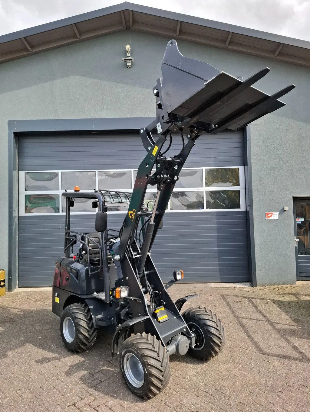 CMH CMH 606E electrische 2tons minilader shovel