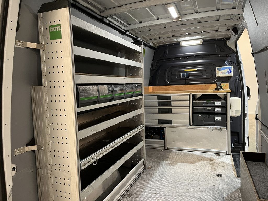 Mercedes-Benz Sprinter 311 CDI L2H2 RWD / Euro 6 / Servicebus / Bott inrichting / 220V / Airco / Oprijplaat / Compressor / CarPlay / Camera