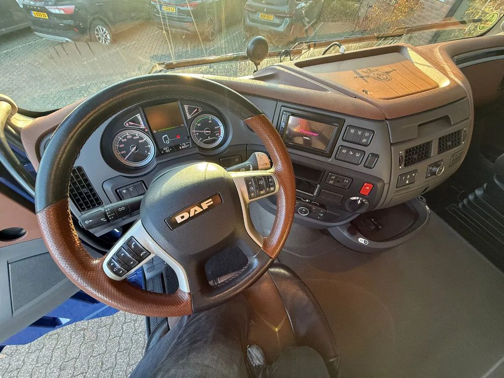 DAF XF 450 Super Space Cab + Gardner Denver XK18 Silo Compressor NL Truck APK 03-2026