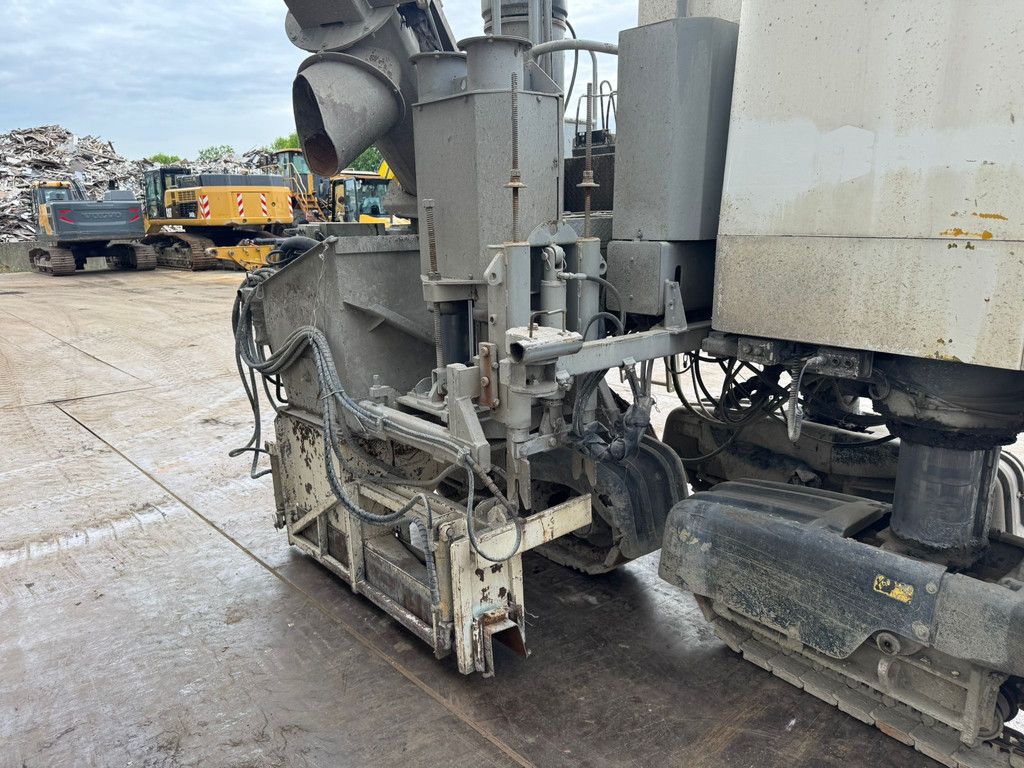 Gomaco GT3400 Concrete Slipform Paver