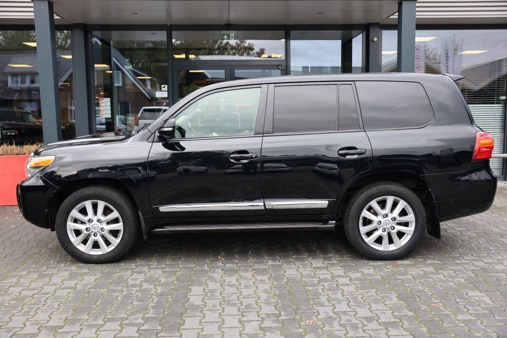 Toyota Landcruiser V8 4.5 D-4D EXECUTIVE A/T VAN