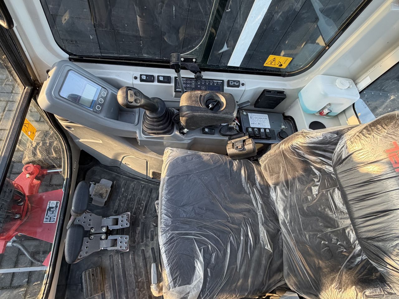 Takeuchi TB225 met 459 uur!!