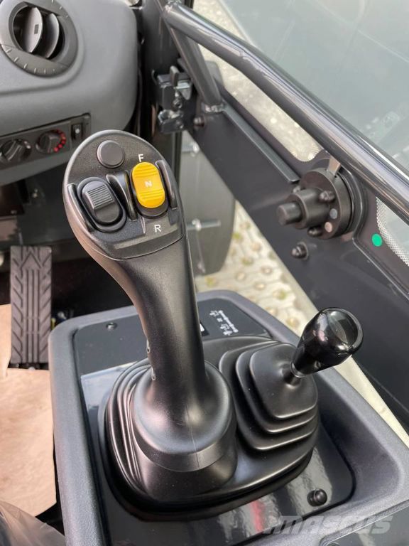 Komatsu WA100M-8E0 (demo 2022 /1350h) 2022