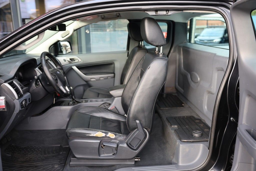 Ford Ranger 2.2 TDCI LIMITED SUPERCAB A/T 4WD VAN