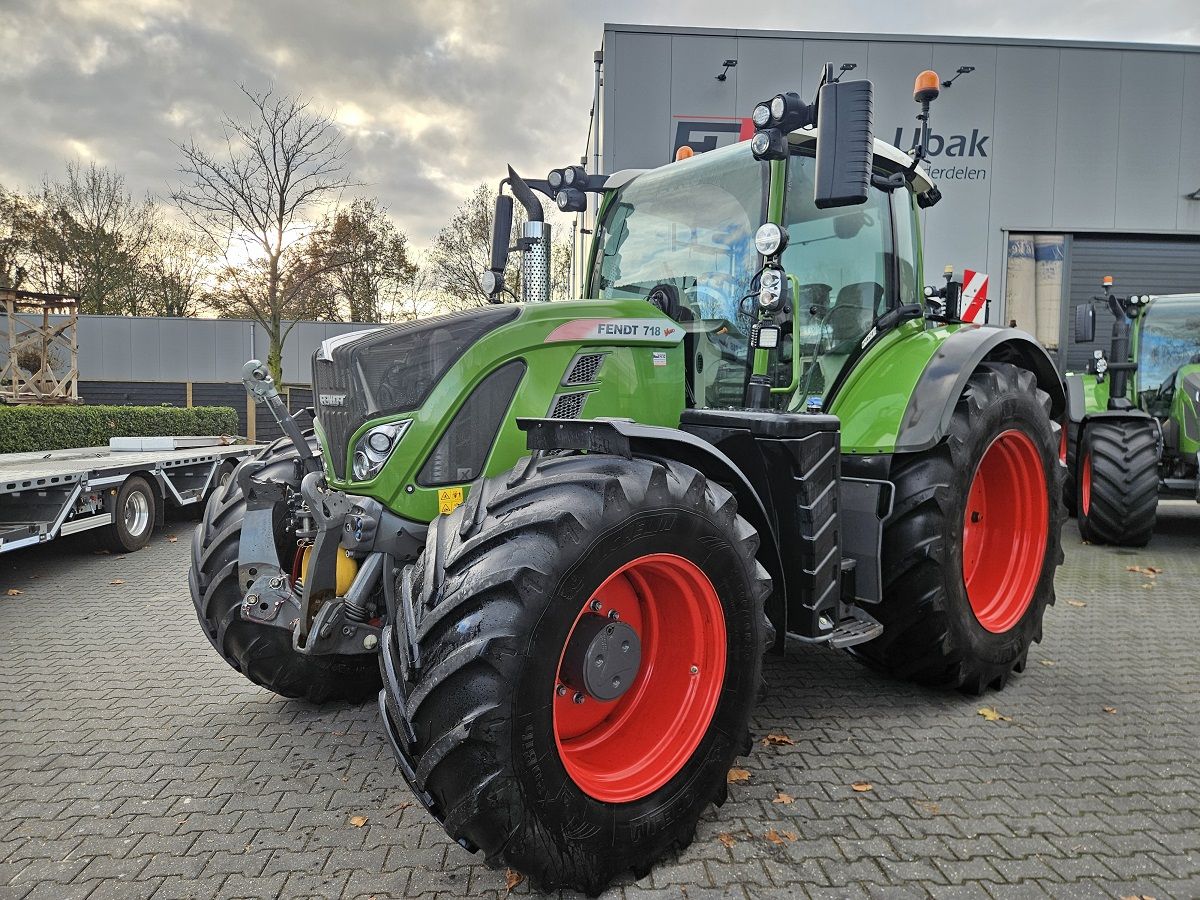 Fendt 718 S4 Profi