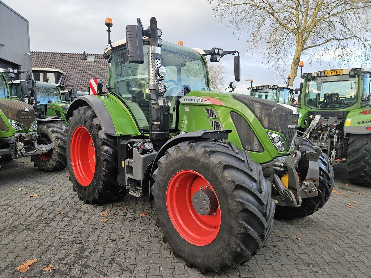 Fendt 718 S4 Profi