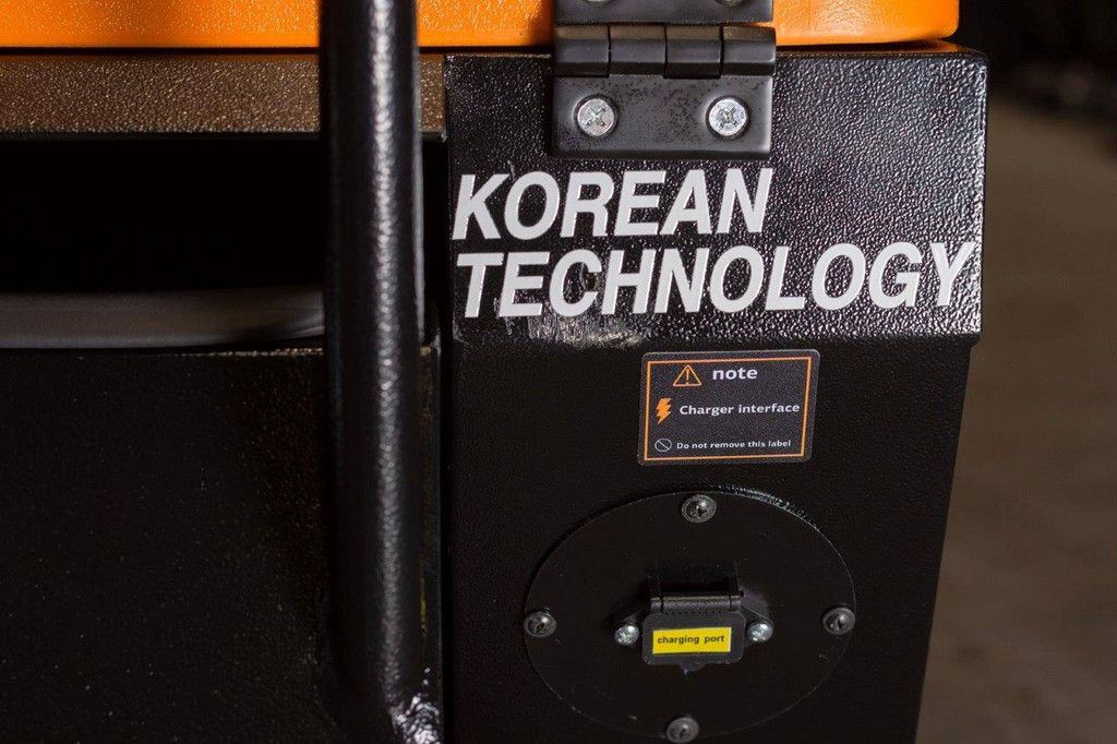 Kehrmaschine Daewoo Das80 Electric 700W 2024 Neu