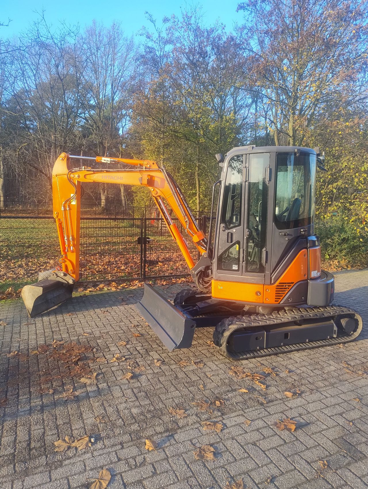 Hitachi zx35u 2010 minigraver sloop sorteer functie graafmachine