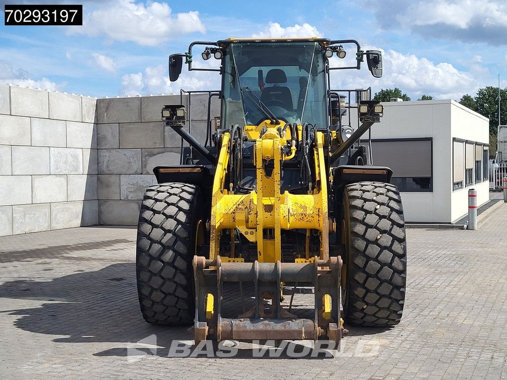 Komatsu WA380 -8E0 DUTCH MACHINE