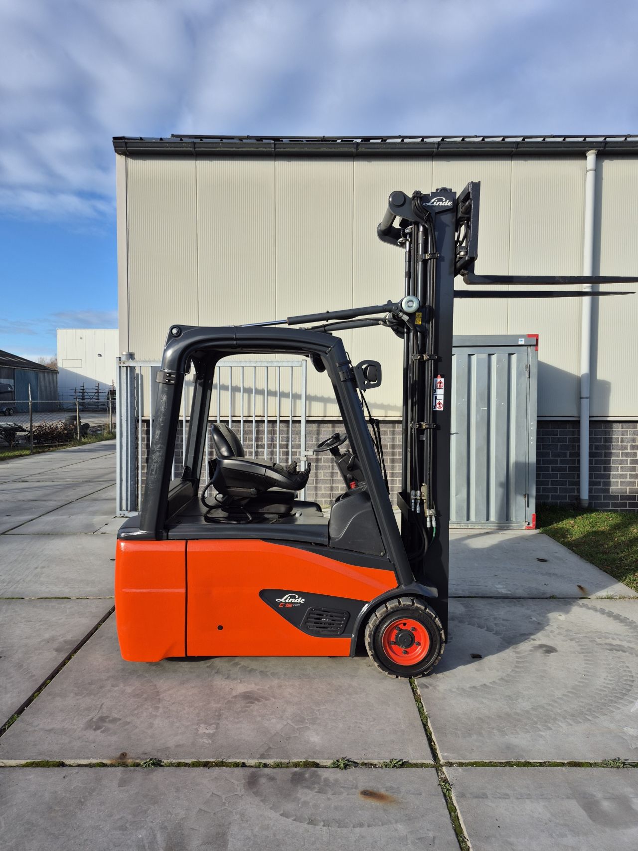Linde E16L-02 triplex sideshift 6.220 mm bj 2015 7430 uur