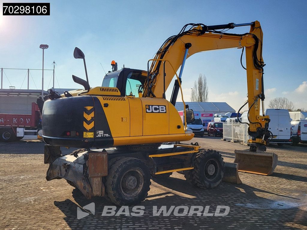 JCB JS175 WT4i Tiltrotator - 3 Buckets