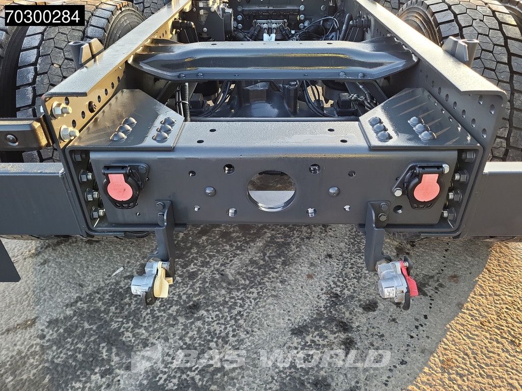 Iveco X-Way X-Way 500 6X4 NEW 6x4 chassis Sleepercab Rear Air suspension Automatic Euro 6