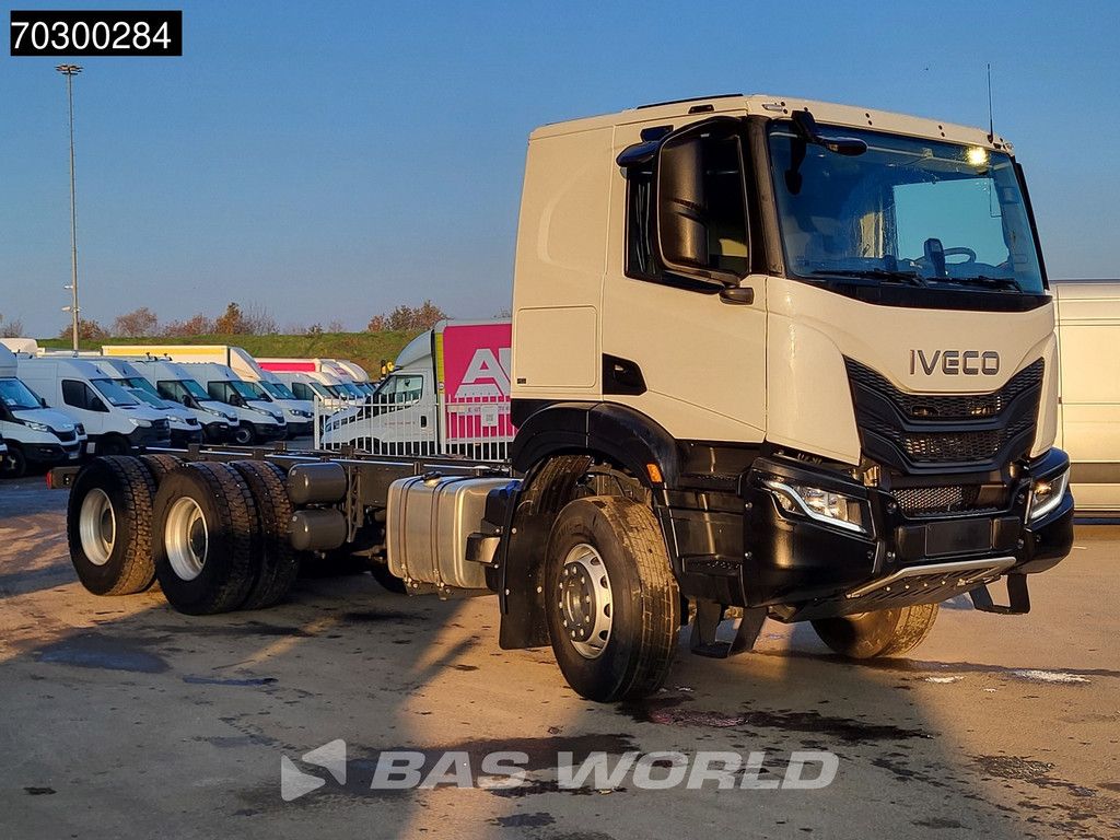 Iveco X-Way X-Way 500 6X4 NEW 6x4 chassis Sleepercab Rear Air suspension Automatic Euro 6