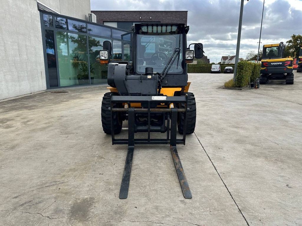 Verreiker JCB 520-40 Diesel 2000kg 2018