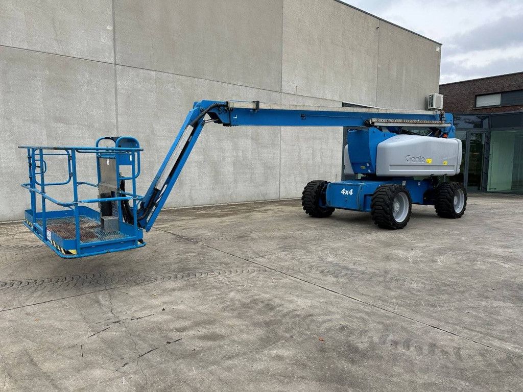 Articulating boom lift Genie Z80/60 26m Diesel 2007