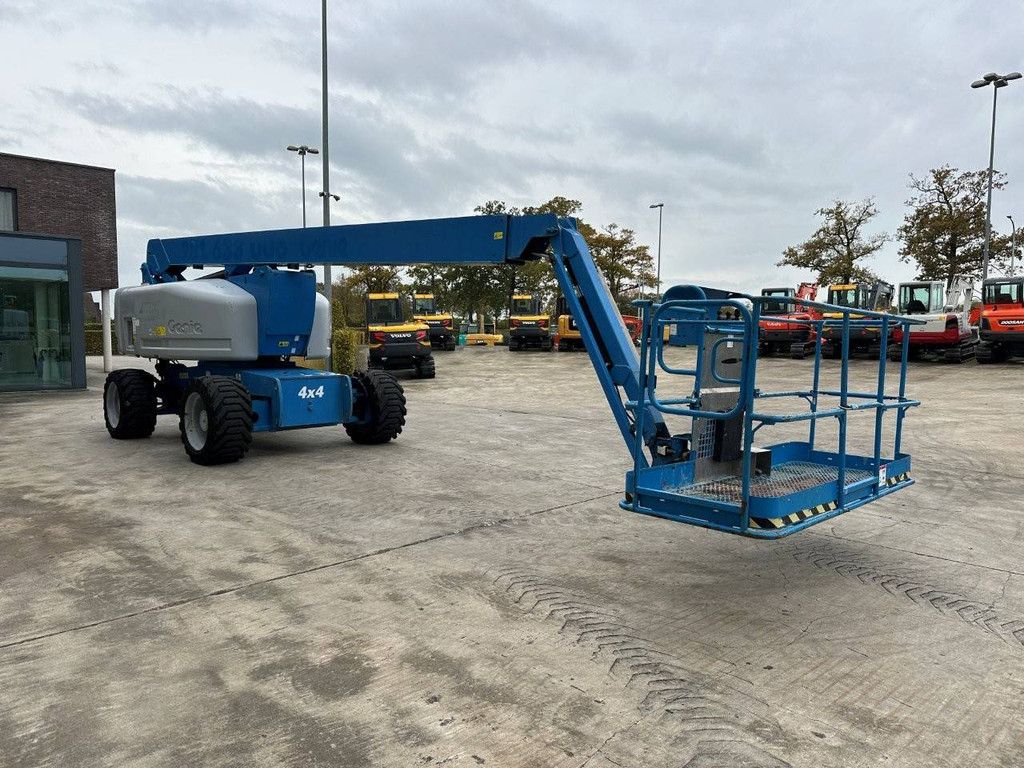 Articulating boom lift Genie Z80/60 26m Diesel 2007