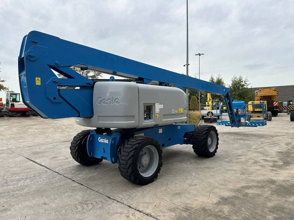 Articulating boom lift Genie Z80/60 26m Diesel 2007