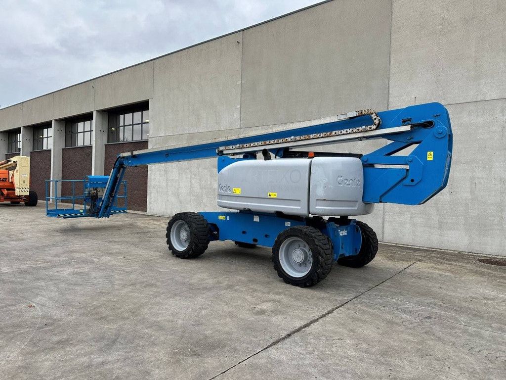 Articulating boom lift Genie Z80/60 26m Diesel 2007