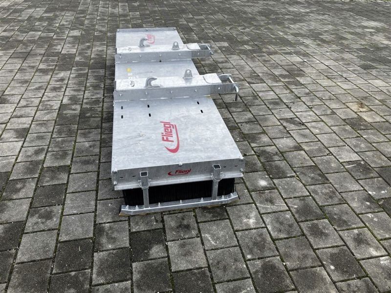 Fliegl KEHRBESEN LÖWE 3000MM