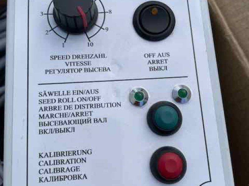 Voratek Wiesenschleppe 8m mit Striegel und Streuer