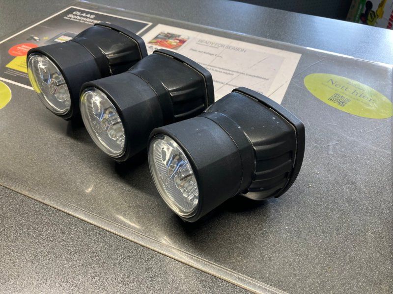 Claas 00 2161 671 1\Arbeitsscheinwerfer Xenon