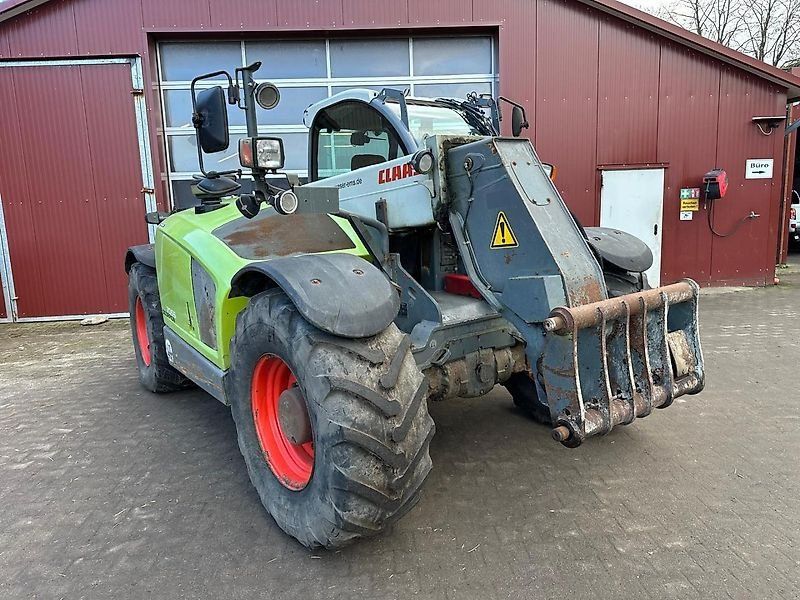 Claas Scorpion 7055