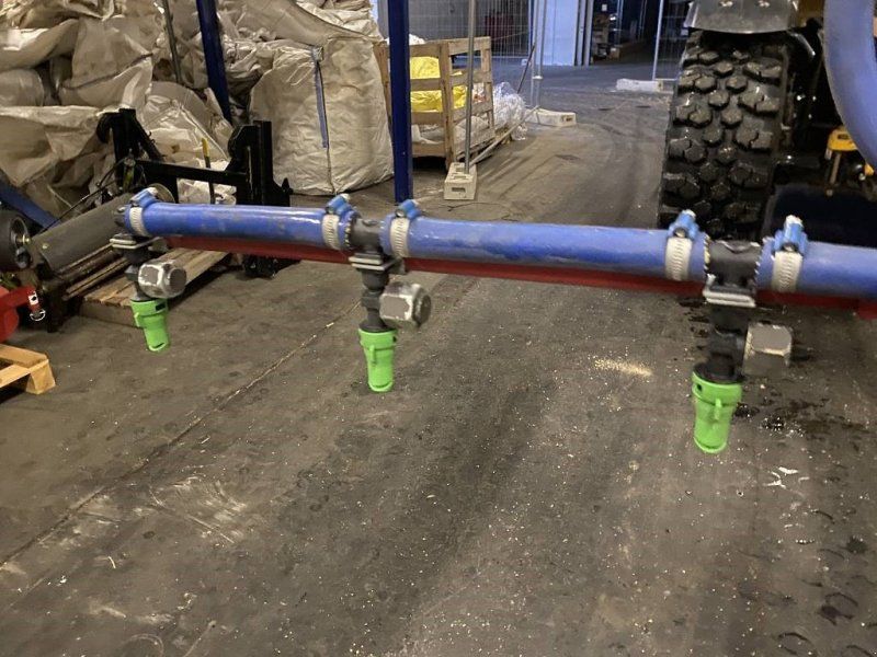 Sprühgestänge zum gleichmäßigen ausbringen