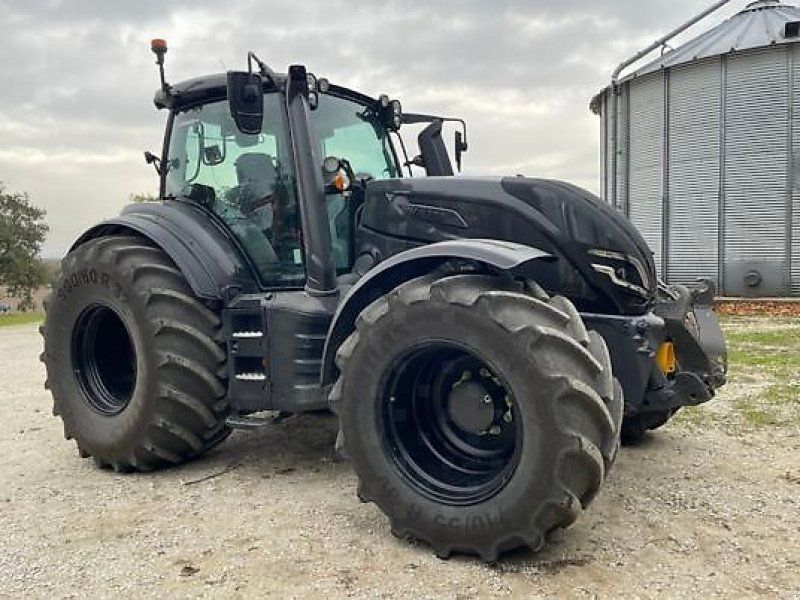 Valtra T215D