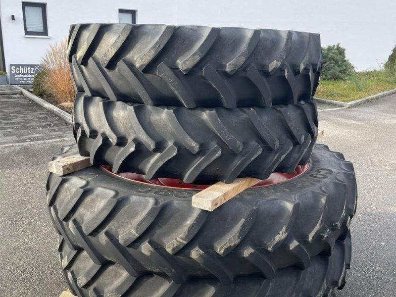 Fendt 820 724 Pflegebereifung 190cm Spur 320/90R32 340/85R48