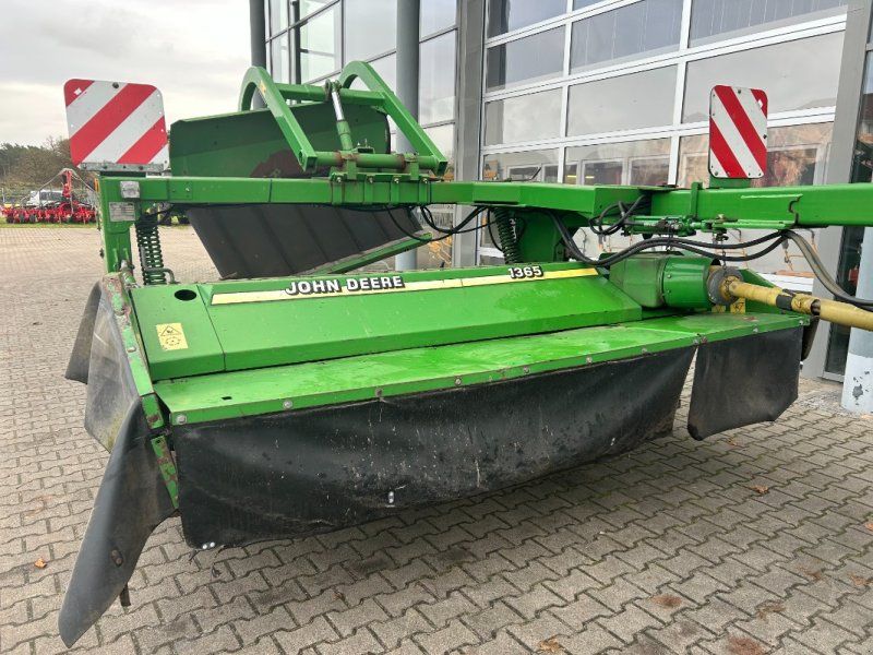 John Deere 1365