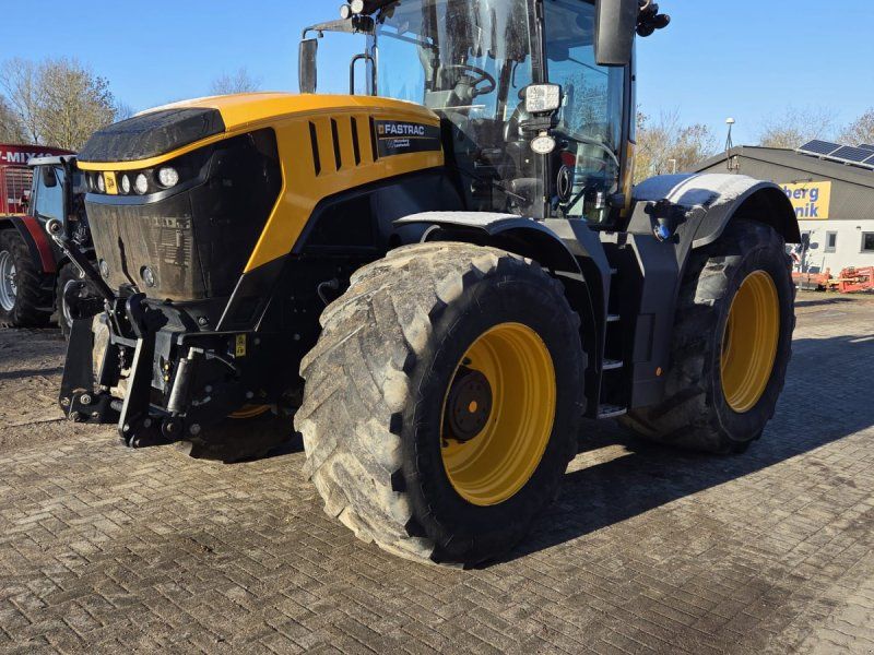 JCB FasTrac 8330