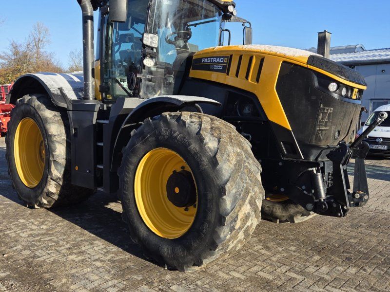 JCB FasTrac 8330