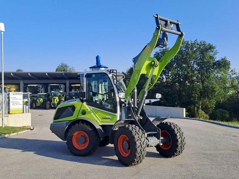Claas Torion  530 (Hoflader / )
