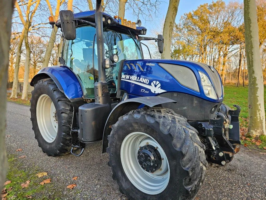 New Holland T7.190 AC ( T7.225 T7.175 T7.165 ) Bleu Power