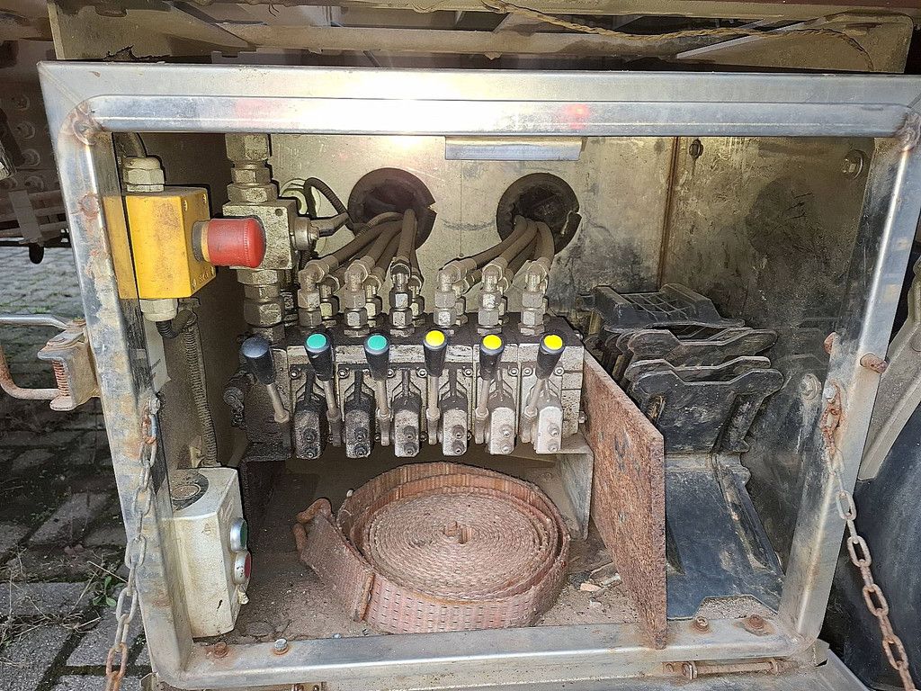 IVECO AD260S46 STRALIS machnine tr. + crane