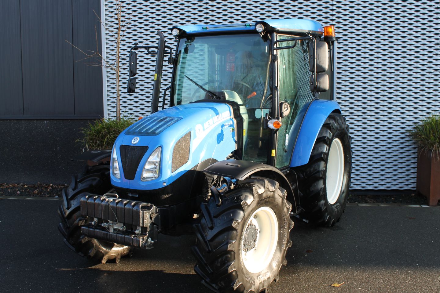 New Holland T4S.75