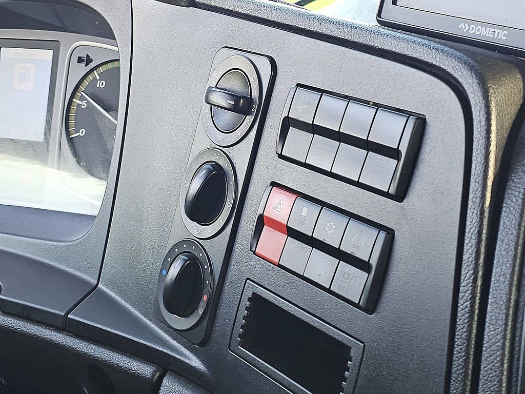 MERCEDES-BENZ ATEGO 918