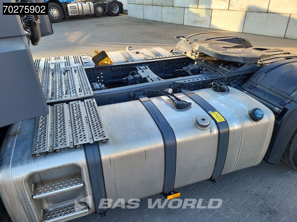 Mercedes Actros 1851 4X2 BigSpace 2x Tanks