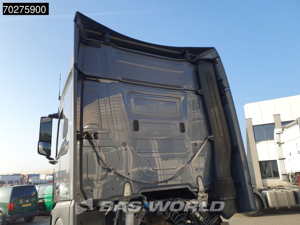 Mercedes Actros 1851 4X2 BigSpace 2x Tanks