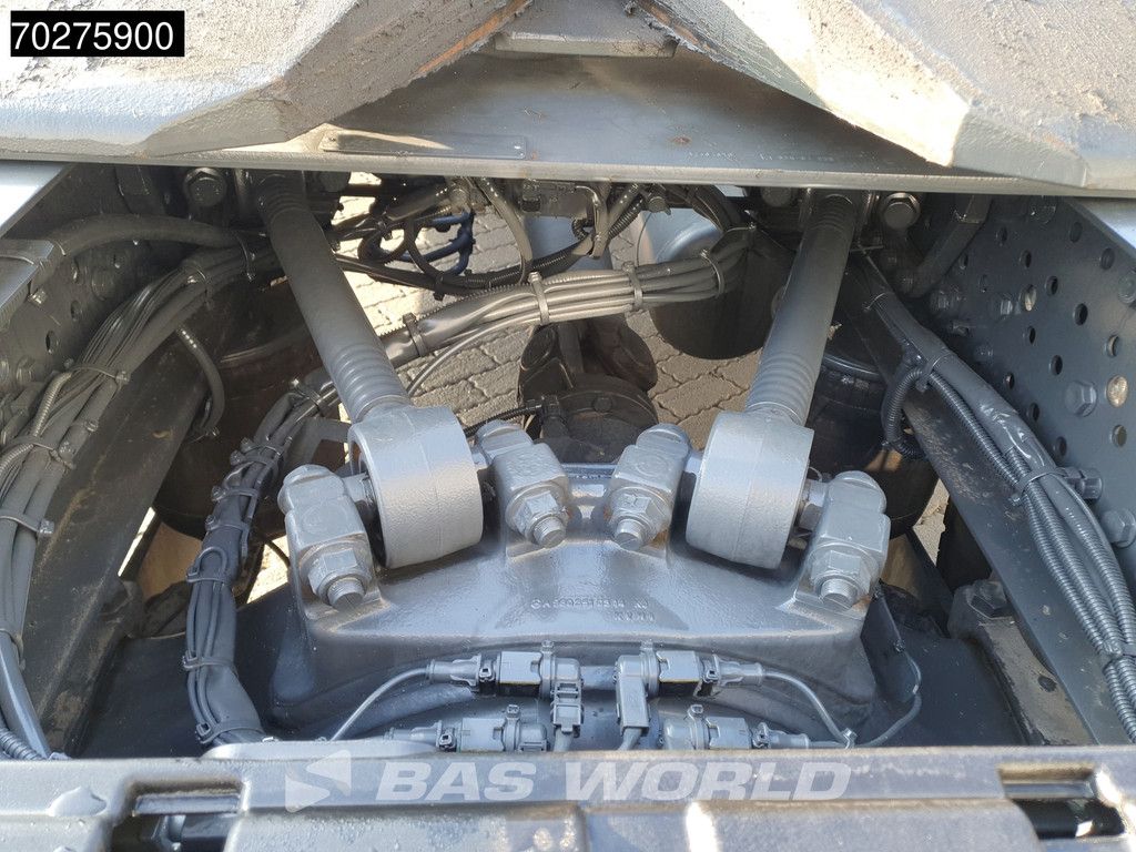 Mercedes Actros 1851 4X2 BigSpace 2x Tanks