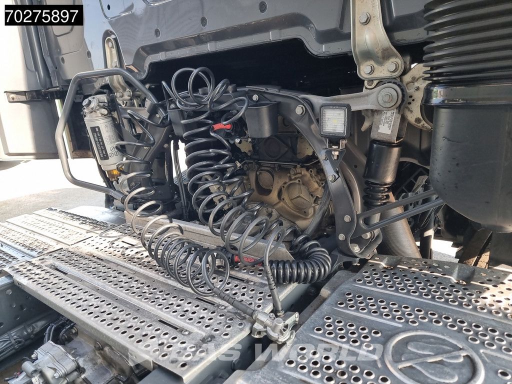 Mercedes Actros 1851 4X2 BigSpace 2x Tanks