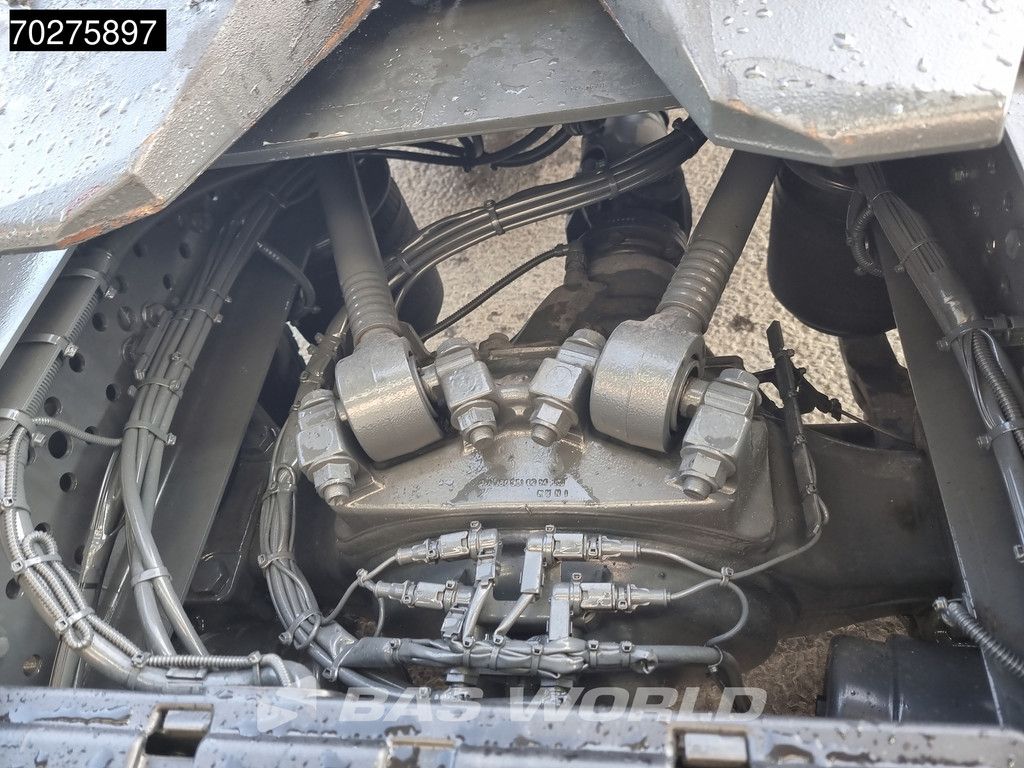 Mercedes Actros 1851 4X2 BigSpace 2x Tanks