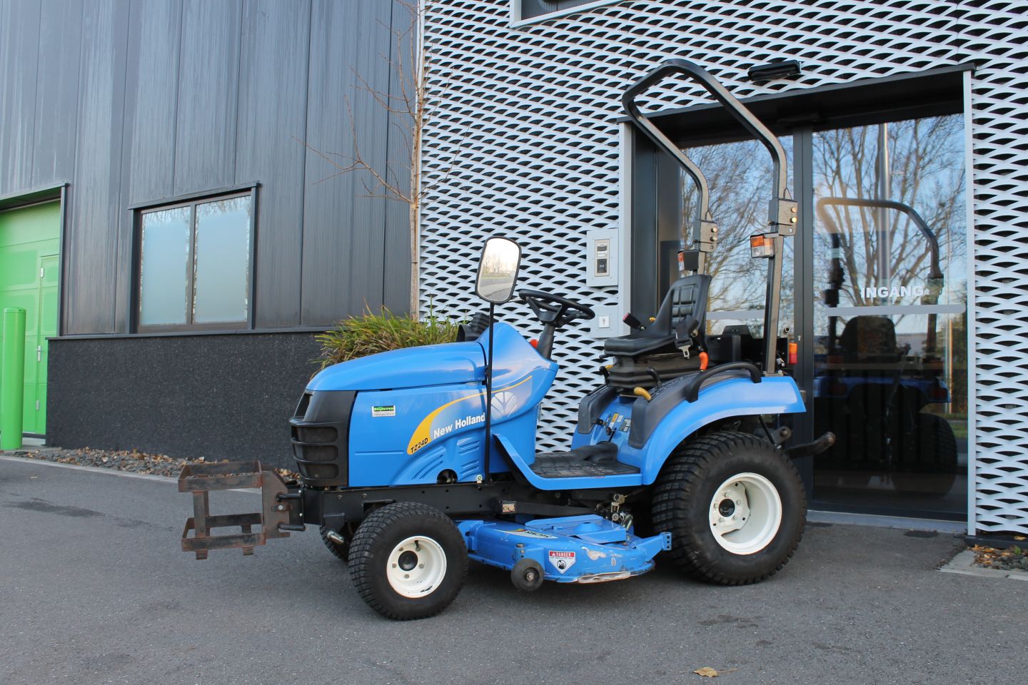 New Holland TZ24D