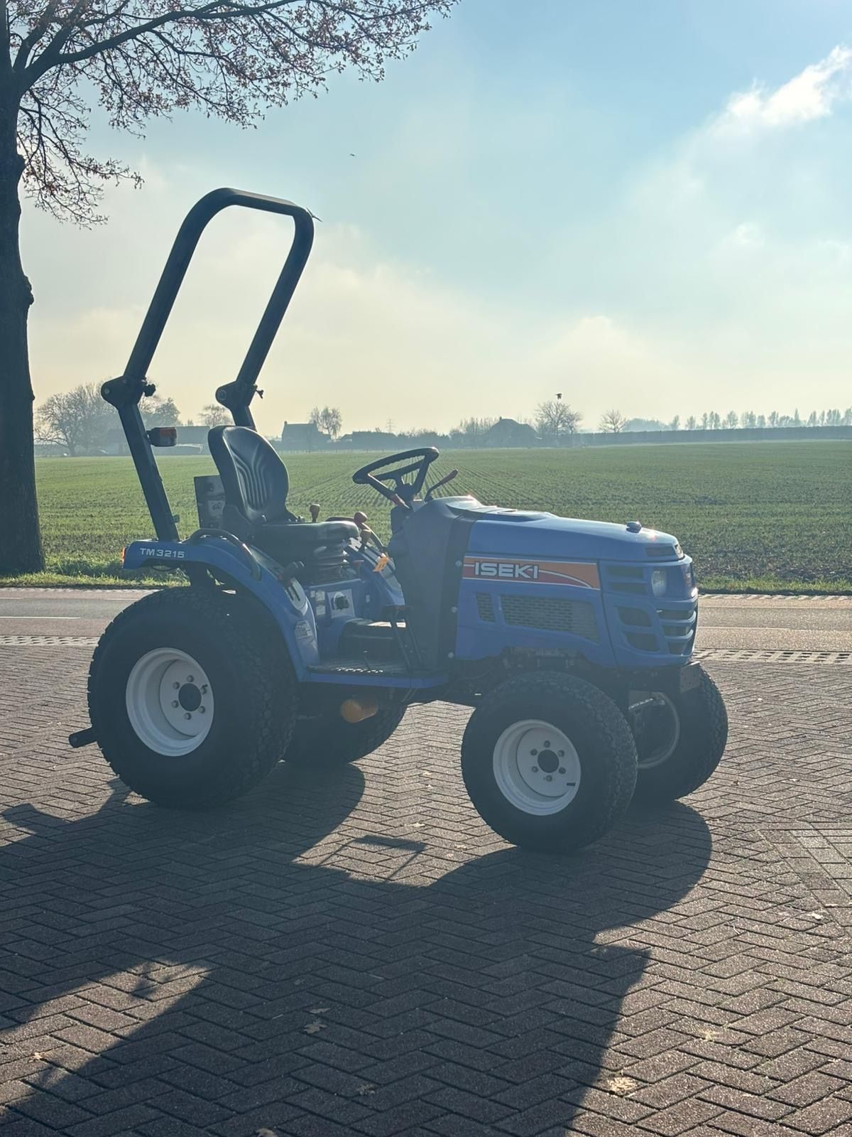 Iseki tm3215