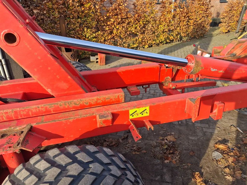 Pronar T185 haakarm/kipper