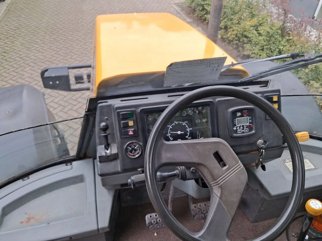 JCB FASTRAC 145 luchtremmen 55km