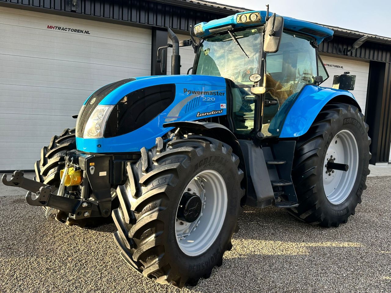 TE KOOP: zeer nette LANDINI 220 powermaster