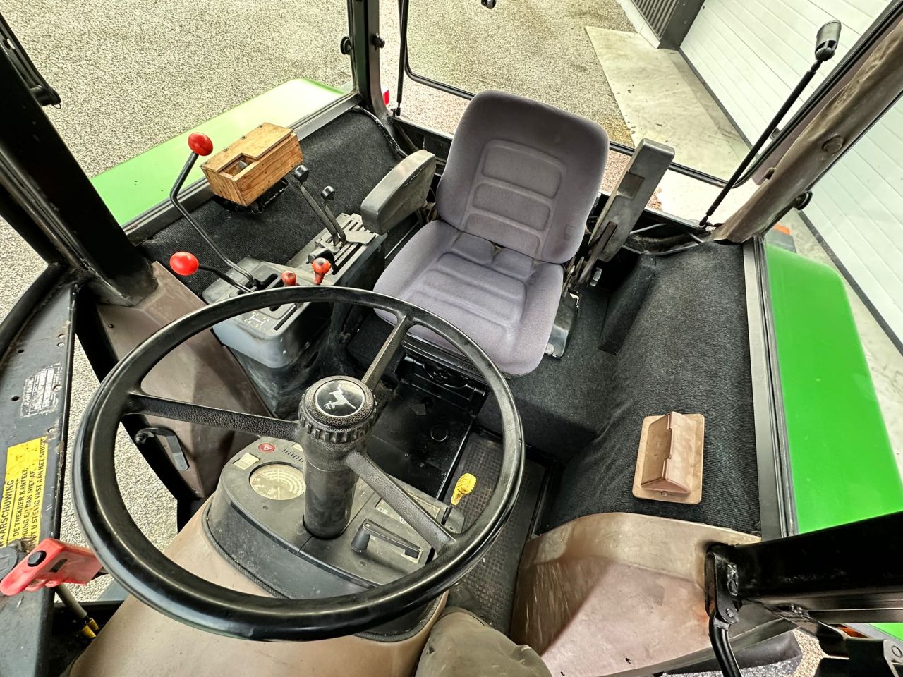 TE KOOP: zeer nette JOHN DEERE 2250